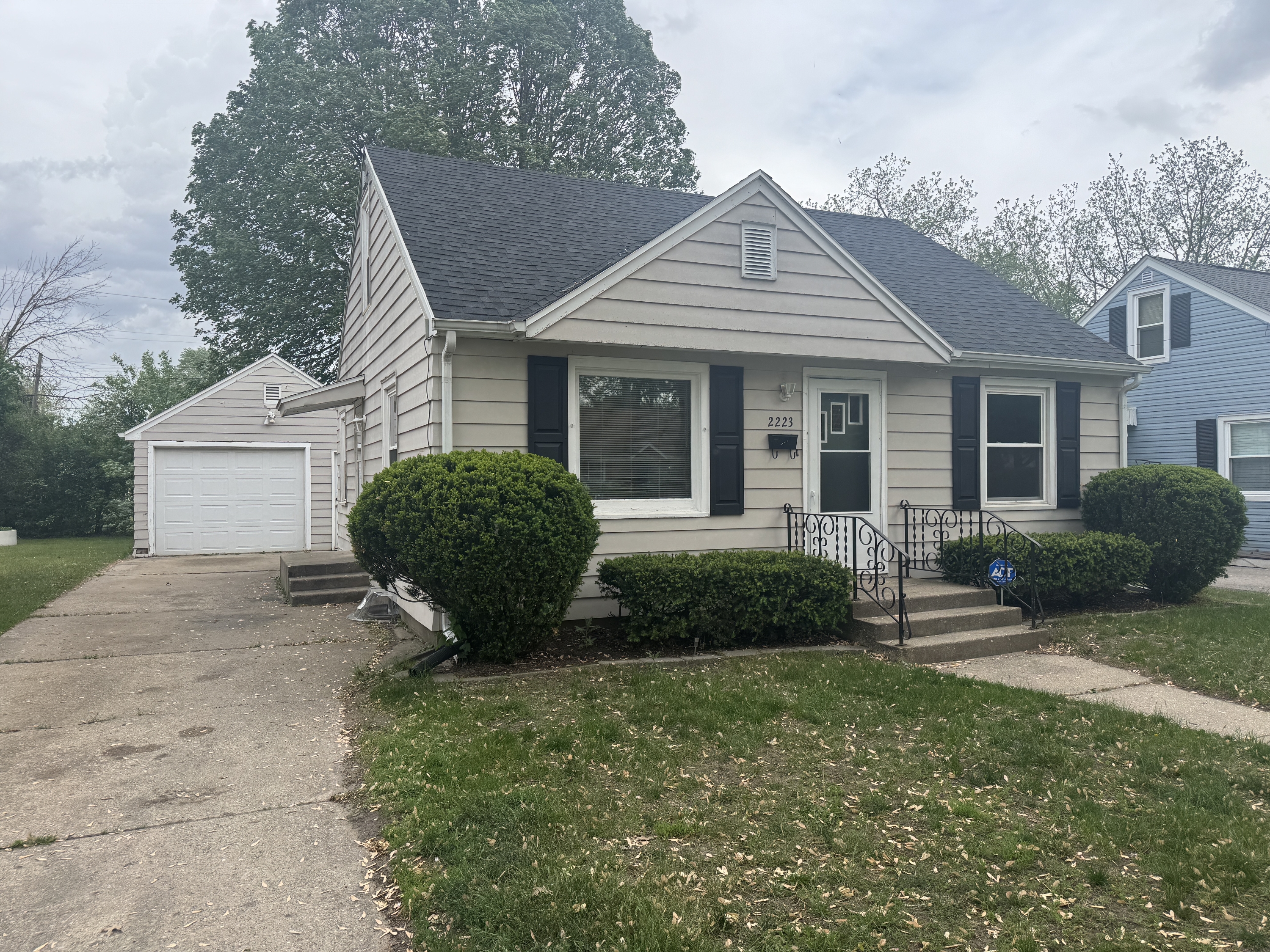 Property main image
