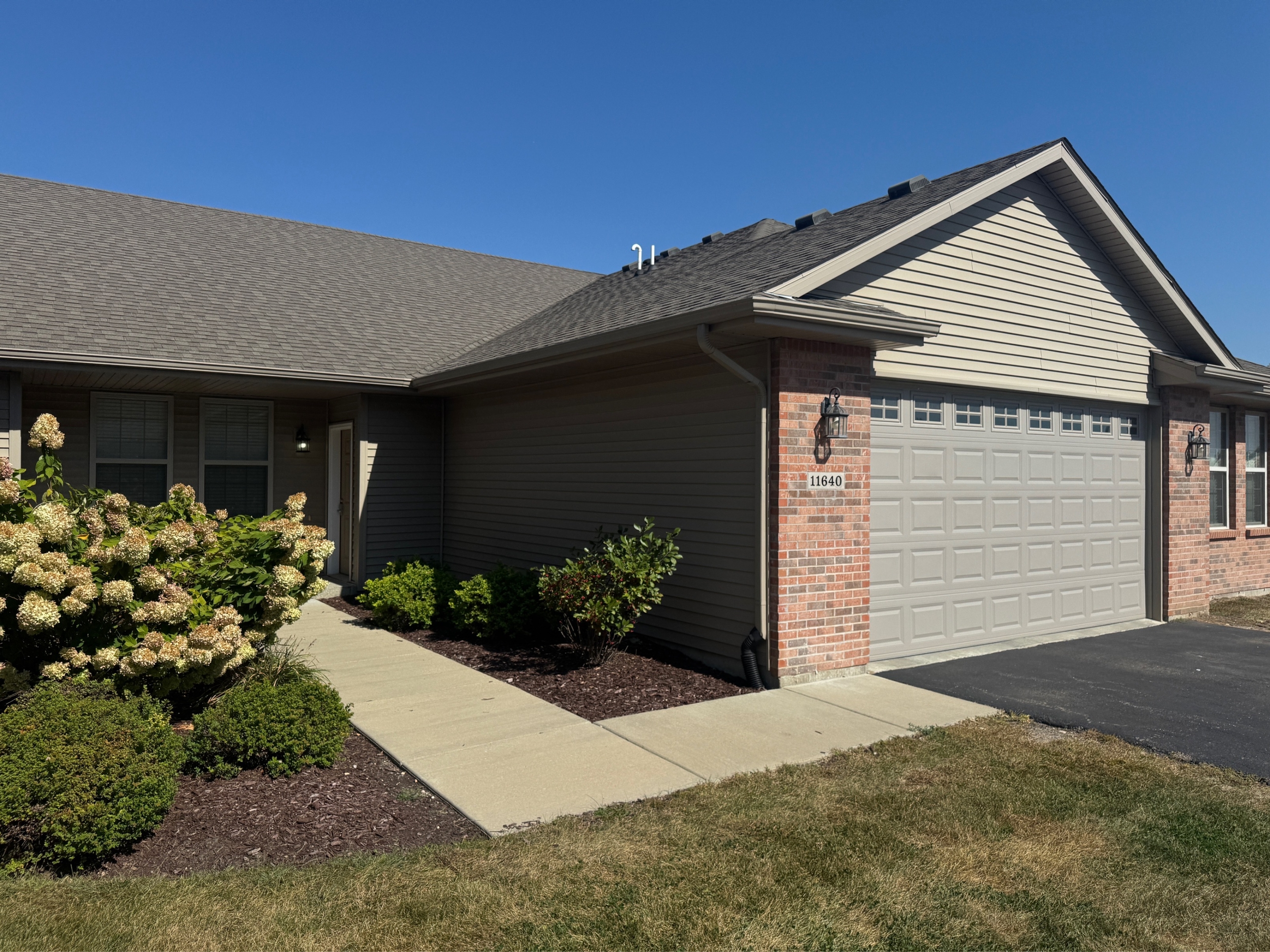 11634 Willowbrook Road - 11640